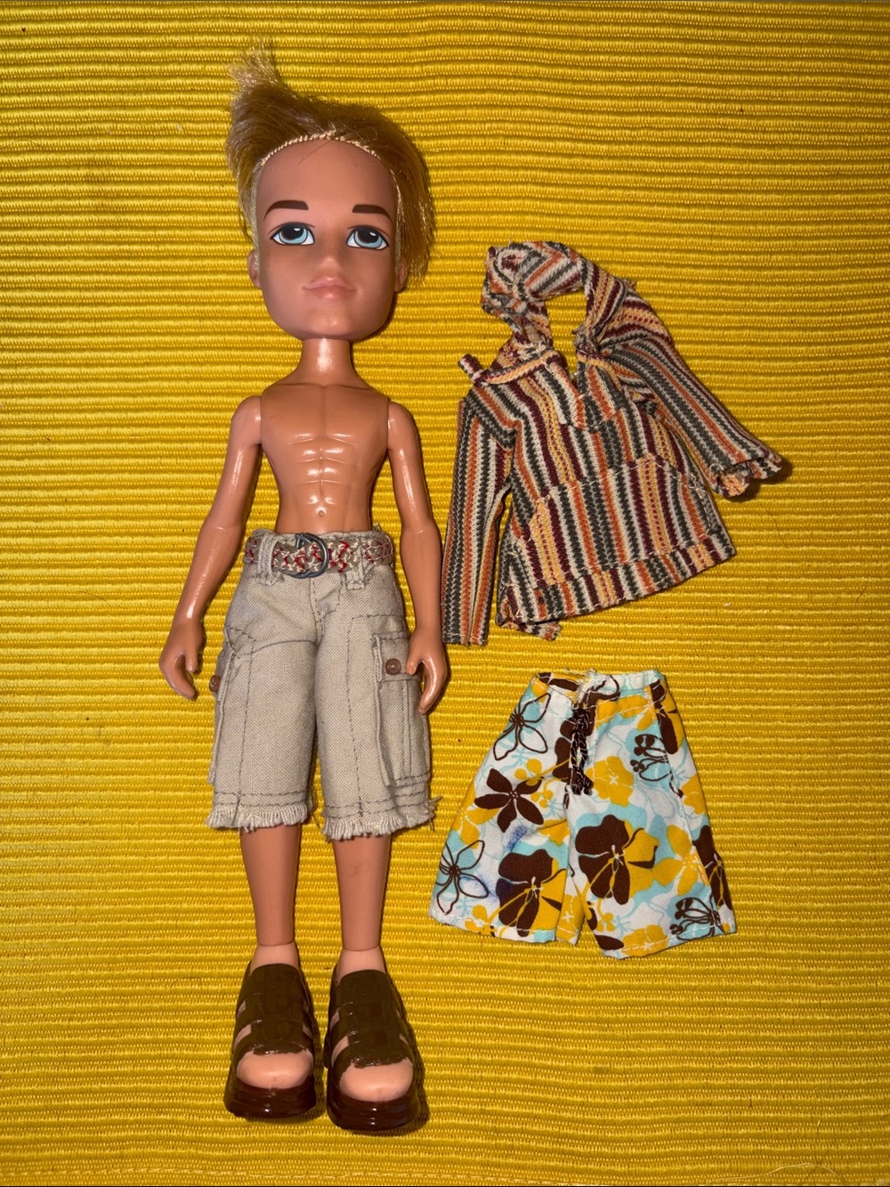 NOW WITH SHOES MGA Bratz Boyz Cameron Sun-Kissed Summer 2004
